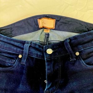 Paige Peg Skinny Jeans 26
